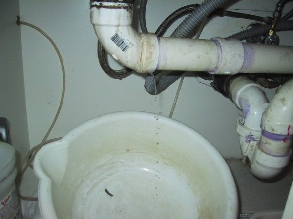 Есть ли что-то хуже протечки воды в квартире? Да. Протечка грязной воды.